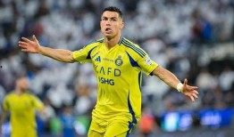 c罗最新爆料足球,揭秘足球场上的不为人知故事